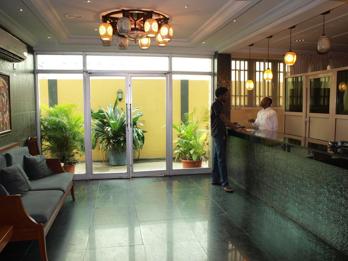 Apollo Hotel Lagos Luaran gambar